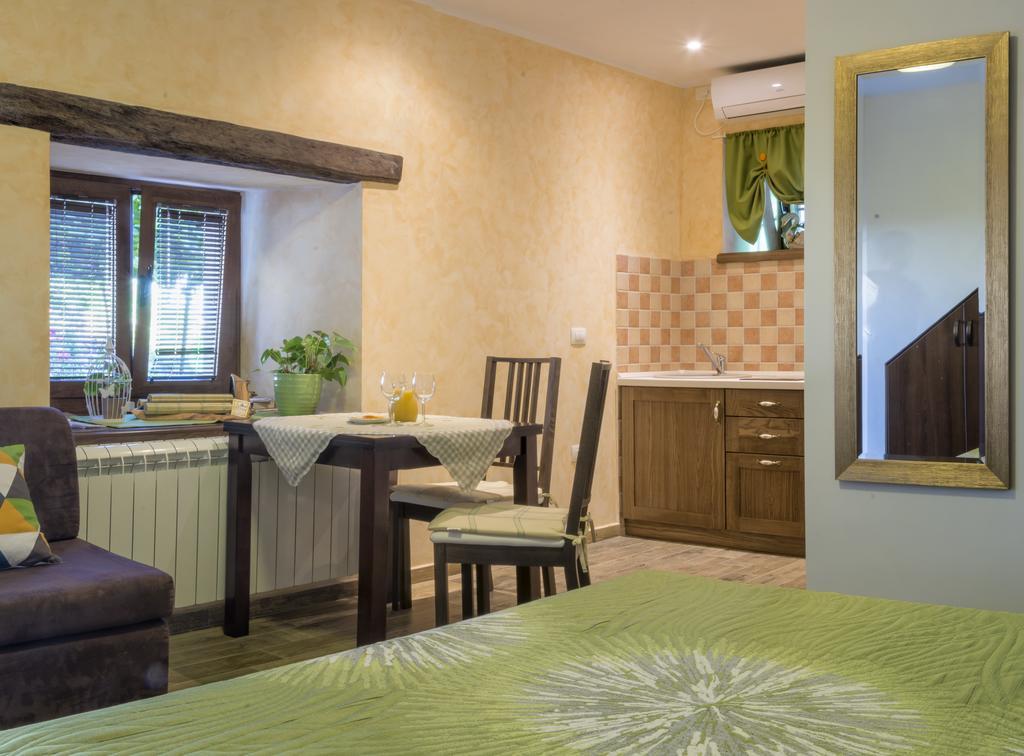 Guesthouse Villa Marija Мотовун Екстер'єр фото
