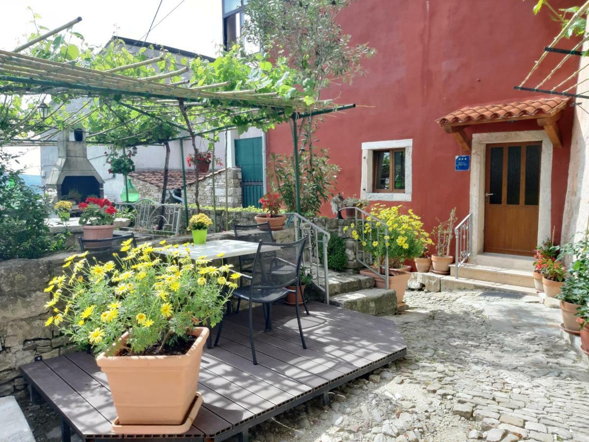 Guesthouse Villa Marija Мотовун Екстер'єр фото